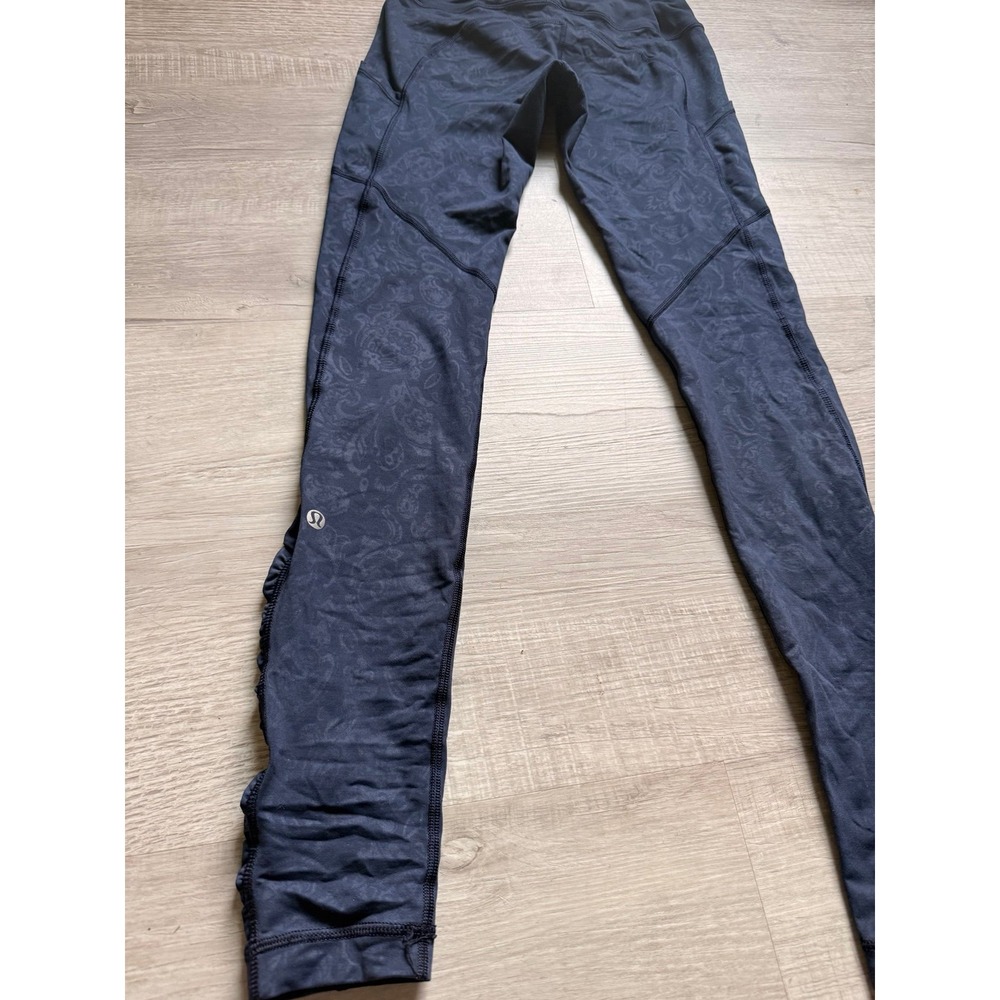 Lululemon womens Speed Tights Pants Lux Navy Paisley Embossed Inkwell Ruched - Picture 5 of 12